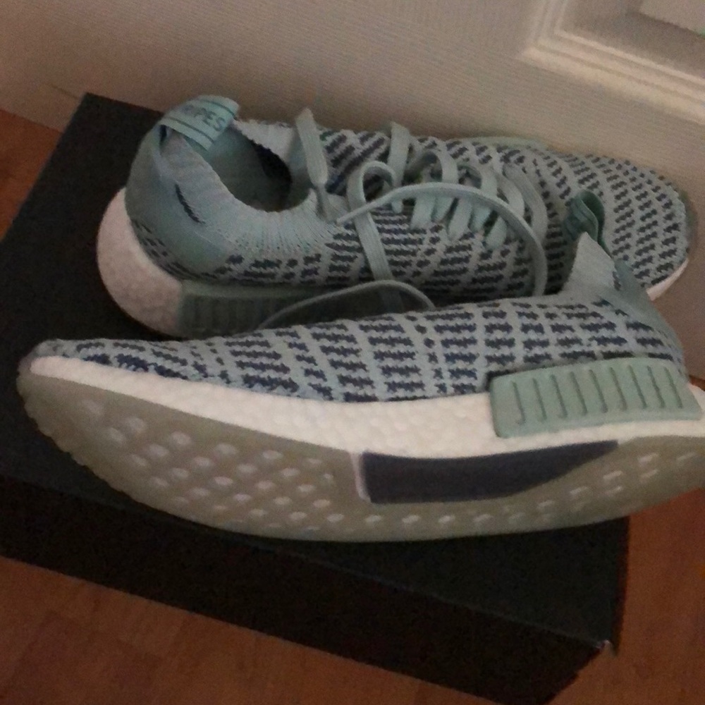 Shoes - Picture 2 of 3